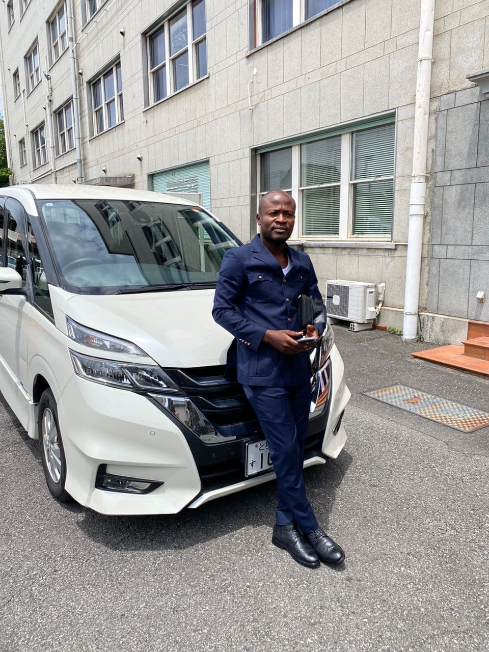 Dirigeant de SEF SARL au Japon pendant son parcours de formation